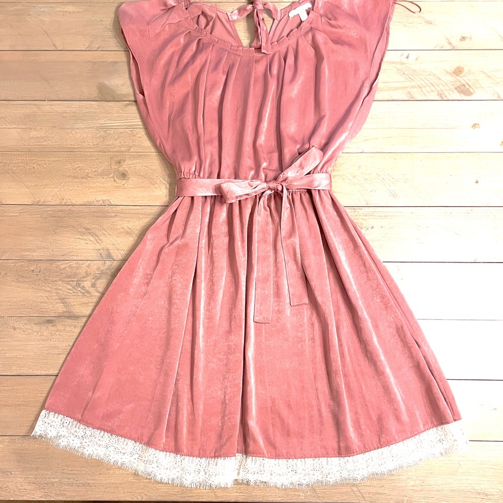 Valentines date night wedding gown lace light mauve pink dress